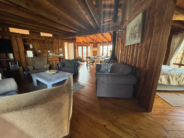 3 Bedroom Property for Sale in Boggomsbaai Western Cape